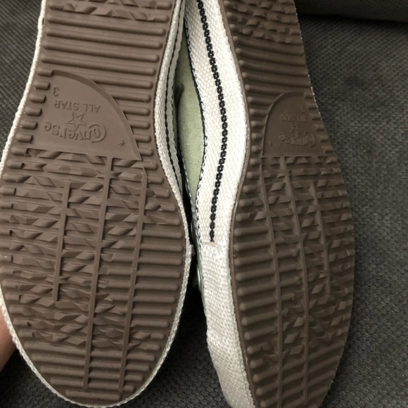 BNIB Converse Olive Green LowTops - Picture 6 of 8